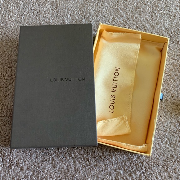 Louis Vuitton Handbags - Wallet box & dustbag